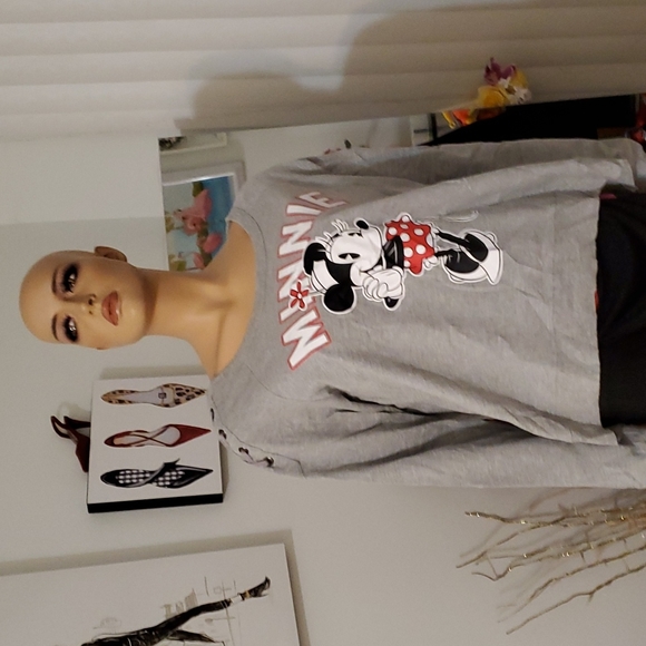 Disney Tops - Disney long sleeve Minnie Mouse T-shirt